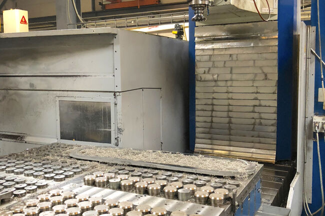 Rivendita Fresatrice a montante a T SACHMAN TRT 314 GP usata